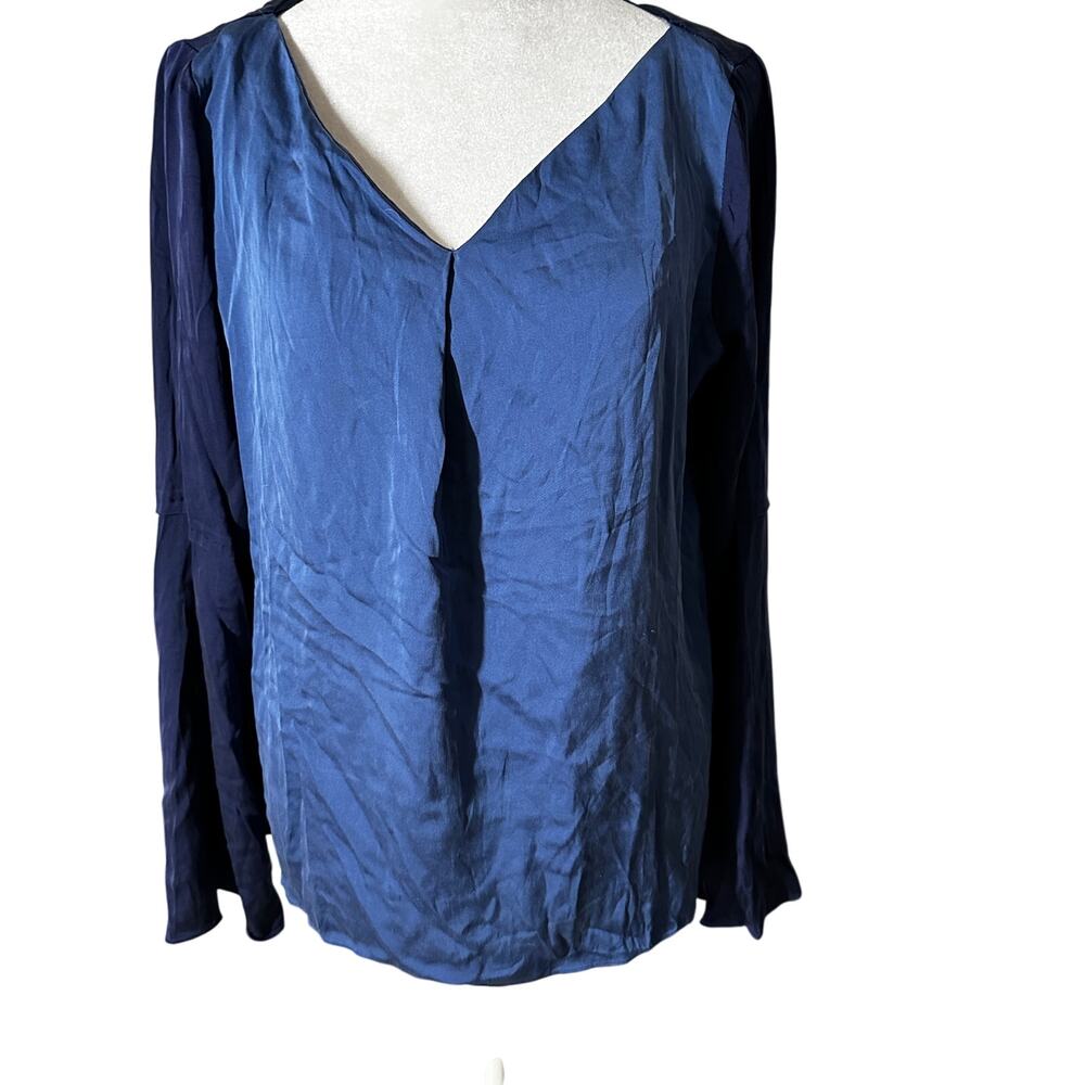 Elie tahari medium silk long sleeve satin v neck blouse business casual navy